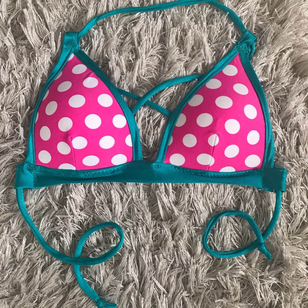 Polkadot bikini top